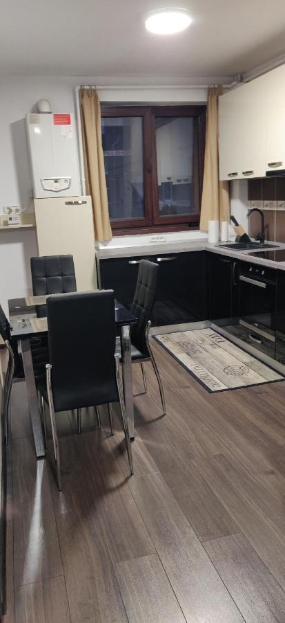 Home Apartament Braşov Eksteriør billede